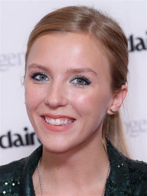 sam francis beattie edmondson|Actress Beattie Edmondson announces her。